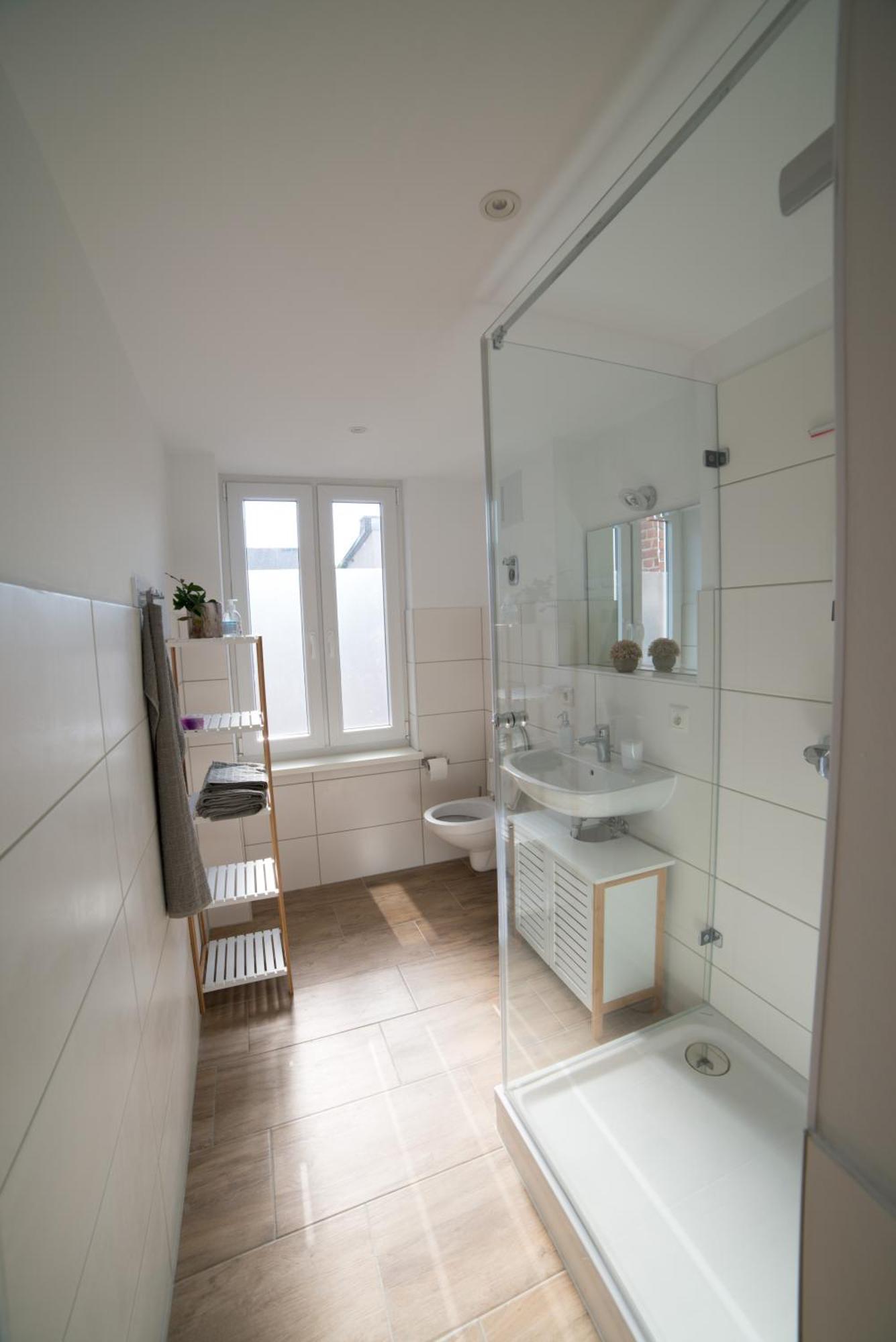 Schoene Ferienwohnung 54 M², Zentrumsnah, Kingbett Ерфурт Екстер'єр фото
